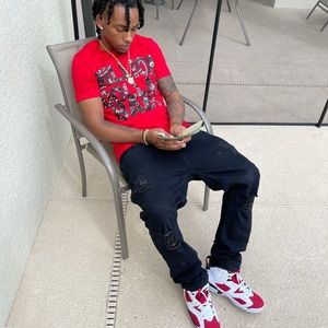 Meet your Posher, Derrick